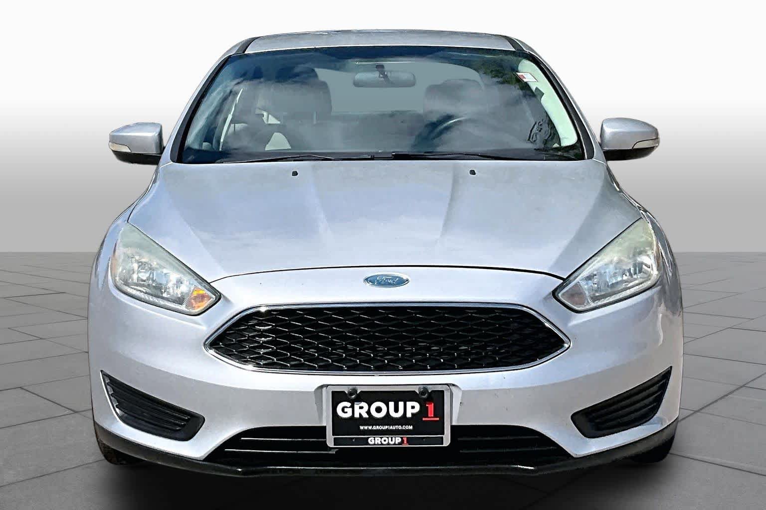 Used 2015 Ford Focus SE FWD image 4