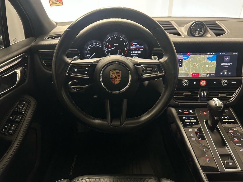 Certified 2023 Porsche Macan Turbo image 7
