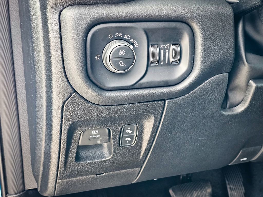 New 2026 RAM 1500 Big Horn AWD/4WD image 16
