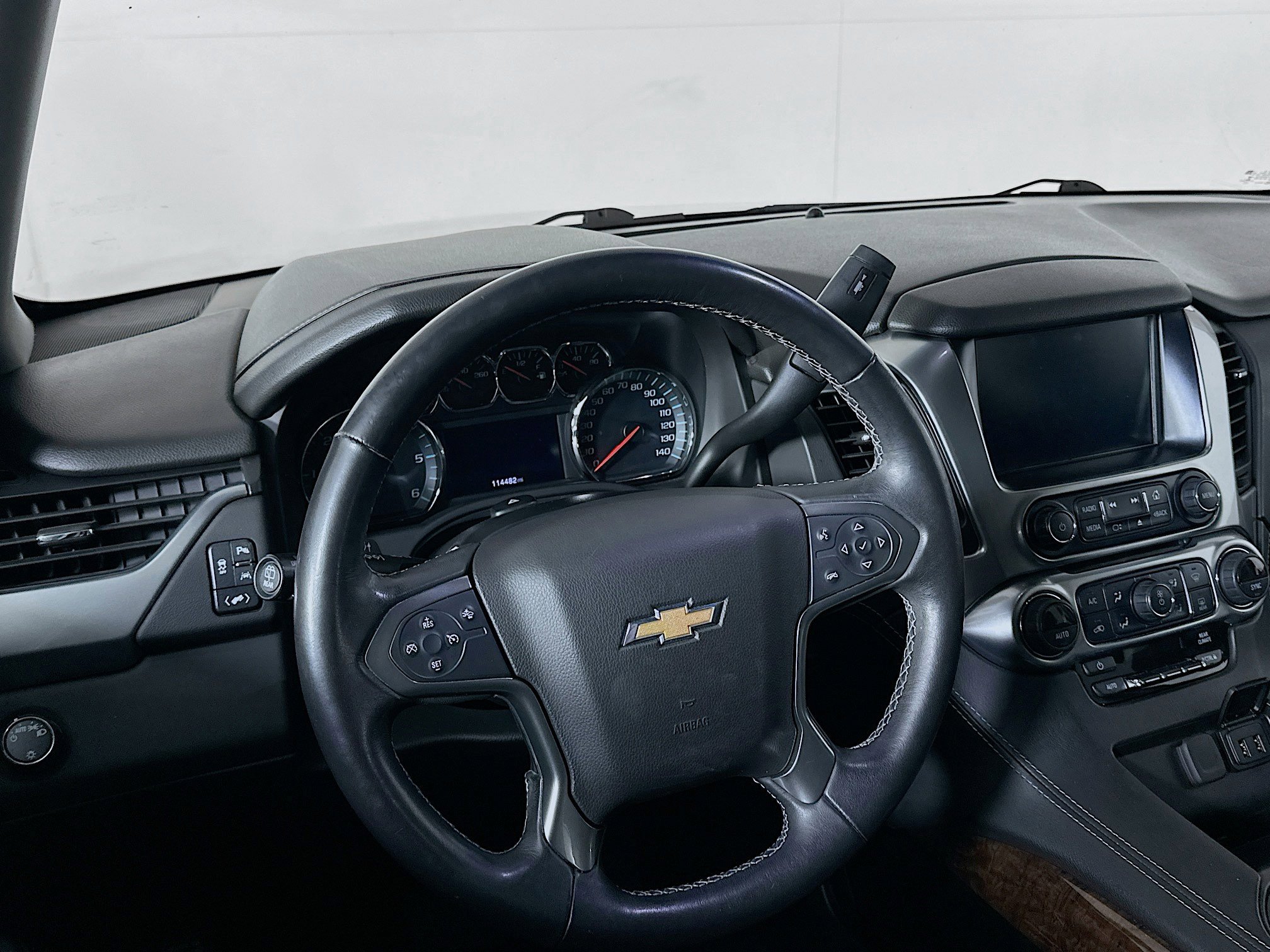 Used 2018 Chevrolet Tahoe LS w/ Enhanced Driver Alert Package RWD image 17