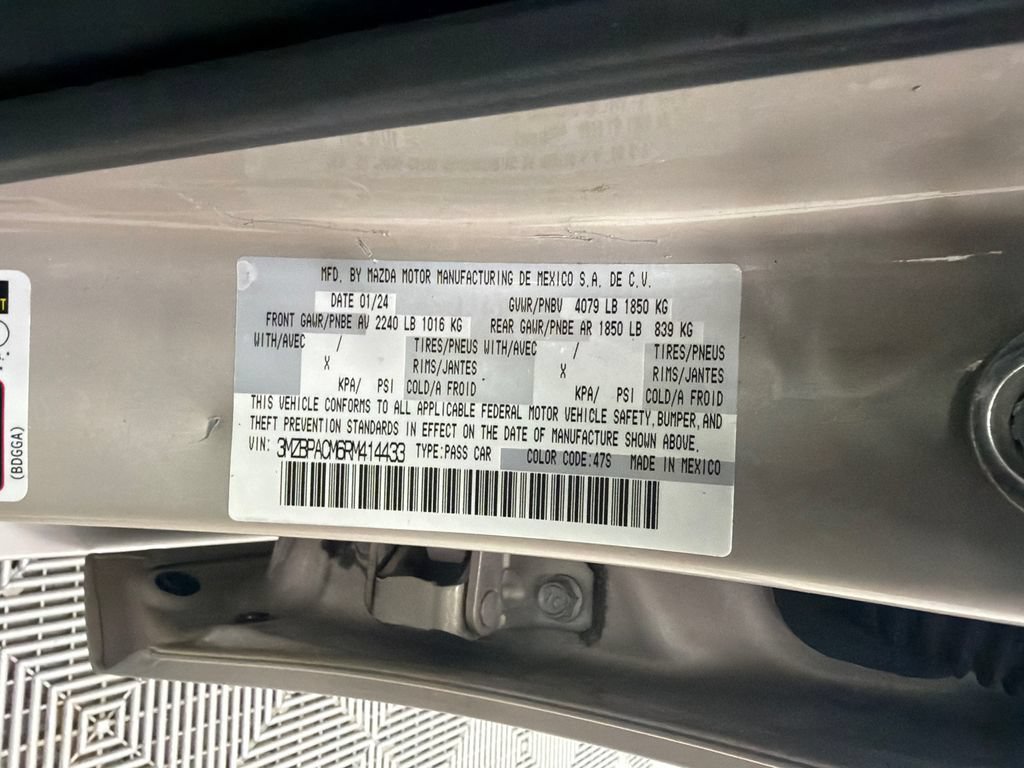 Used 2024 MAZDA MAZDA3 s FWD image 31