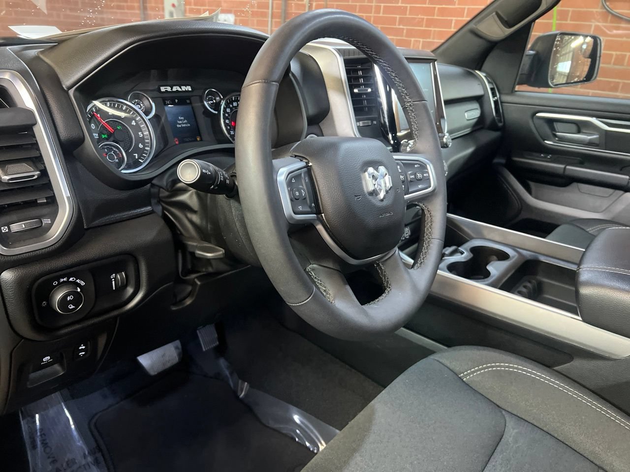 Used 2025 RAM 1500 Big Horn AWD/4WD image 13