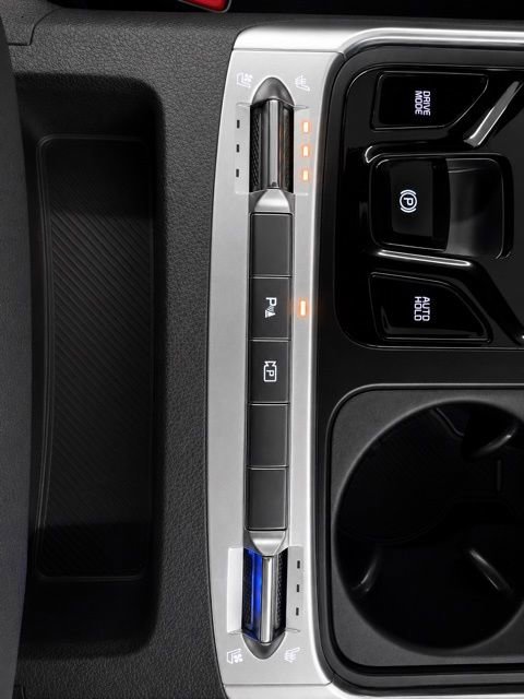 Used 2026 Kia Carnival SX w/ SX Dark Edition Package FWD image 37