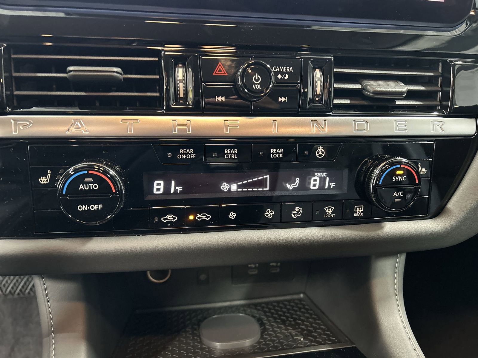 New 2026 Nissan Pathfinder SL AWD/4WD image 14