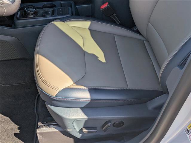 New 2025 Ford Maverick Lariat w/ 4K Tow Package image 3