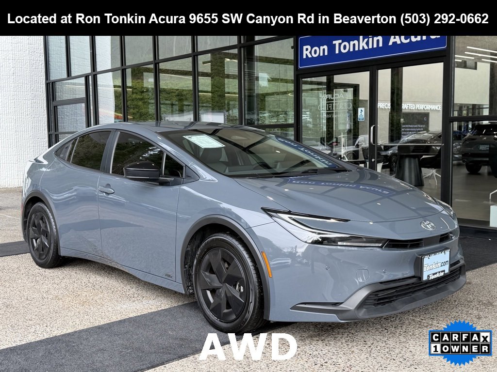 Used 2023 Toyota Prius LE image 1