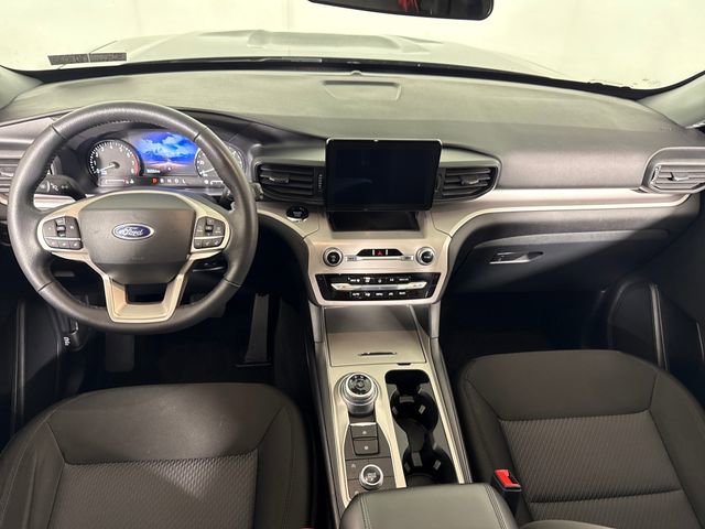 Used 2023 Ford Explorer XLT image 24