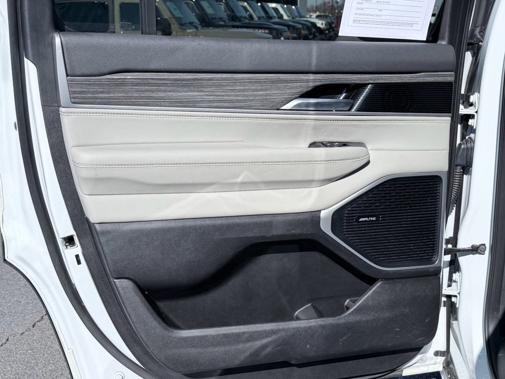 Used 2022 Jeep Wagoneer Series II RWD image 27