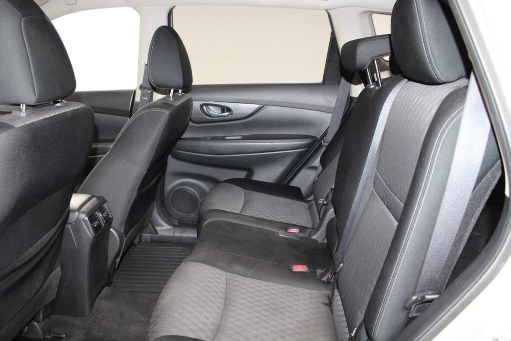 Used 2020 Nissan Rogue SV AWD/4WD image 23