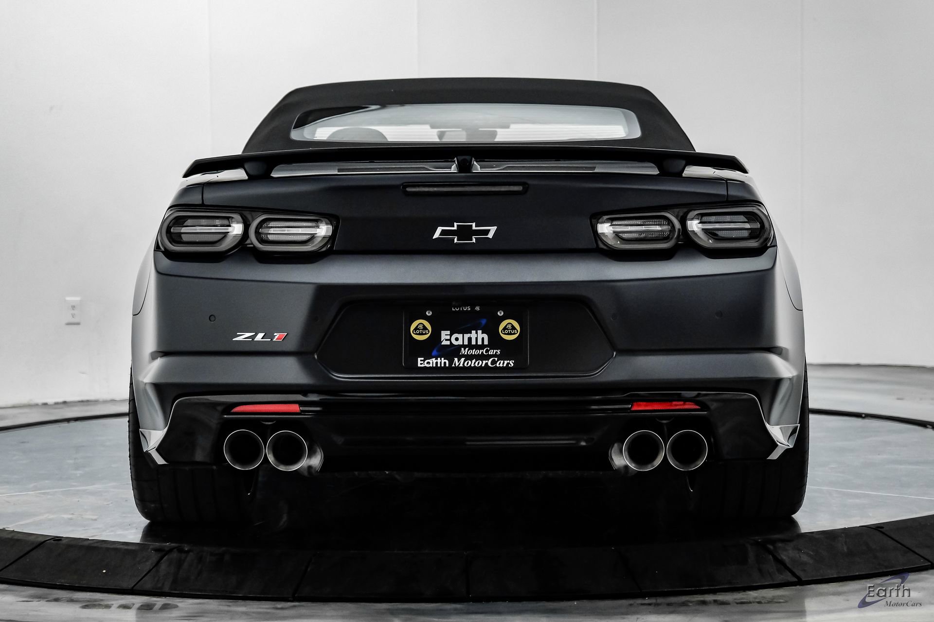 Used 2024 Chevrolet Camaro ZL1 RWD image 17