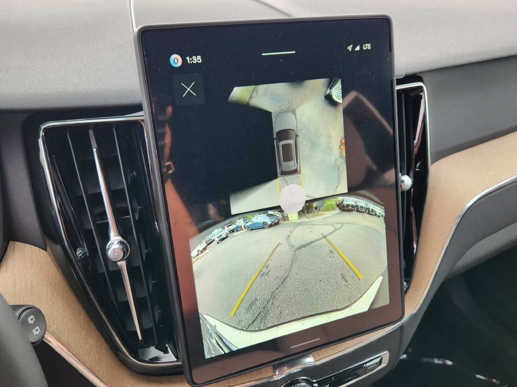 New 2026 Volvo XC60 B5 Plus w/ Protection Package Premier AWD/4WD image 9