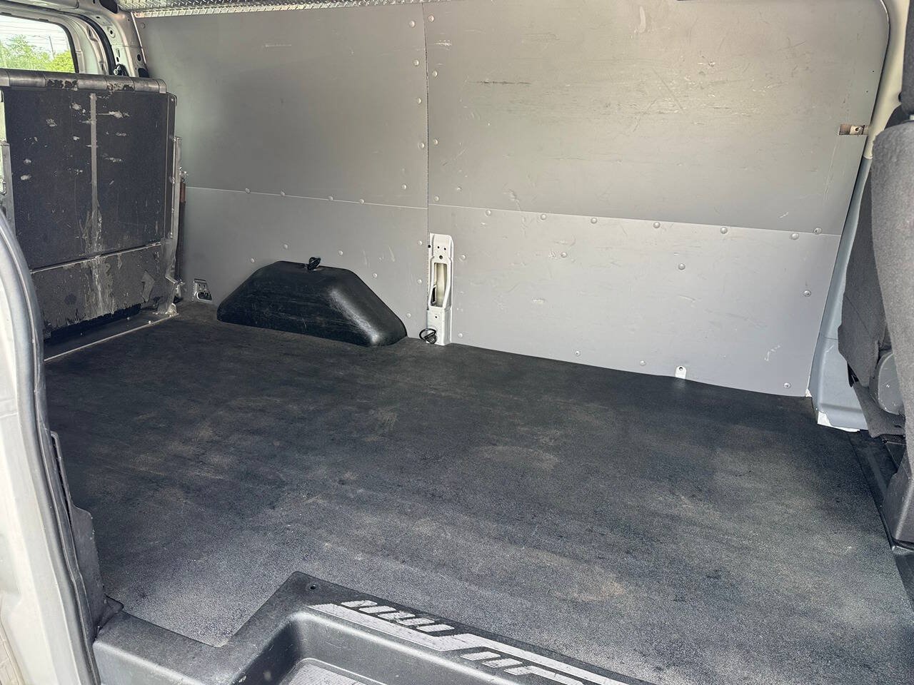 Used 2017 Ford Transit 150 130 Low Roof w/ Interior Upgrade Package RWD image 13