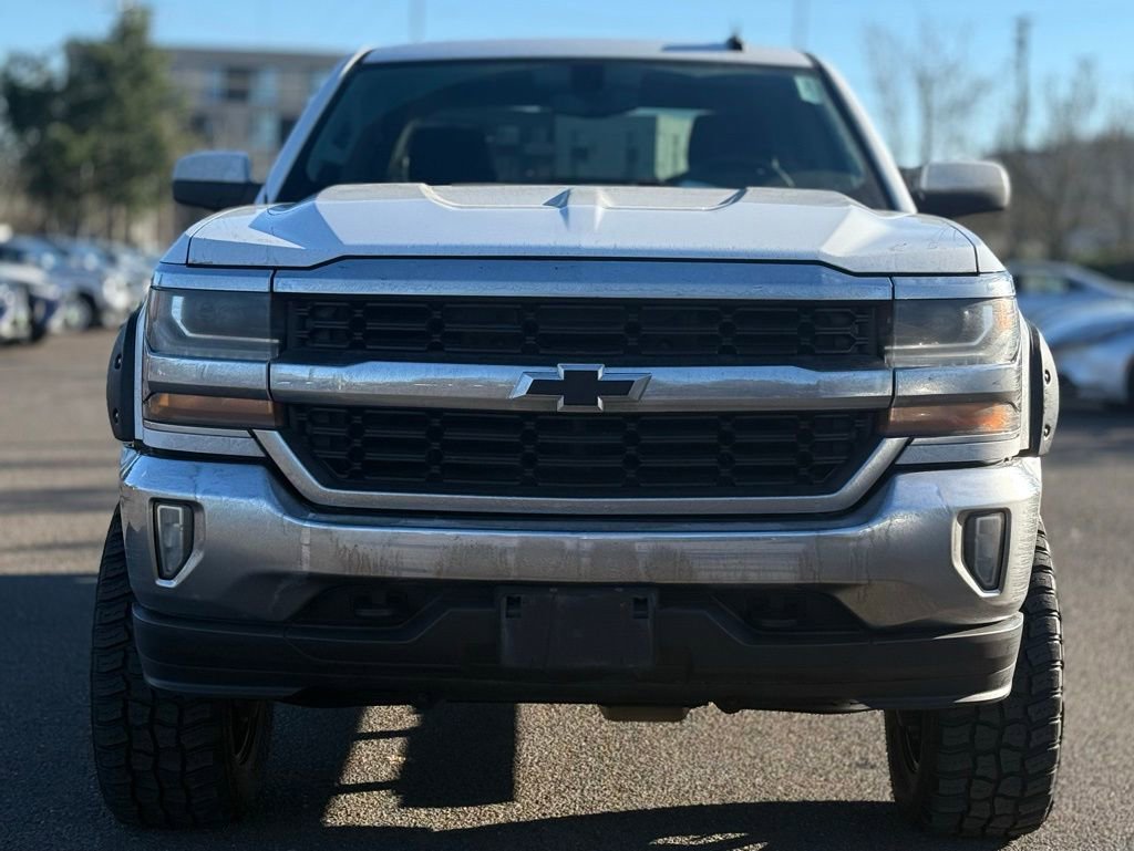 Used 2018 Chevrolet Silverado 1500 LT w/ LT Eassist Package image 8