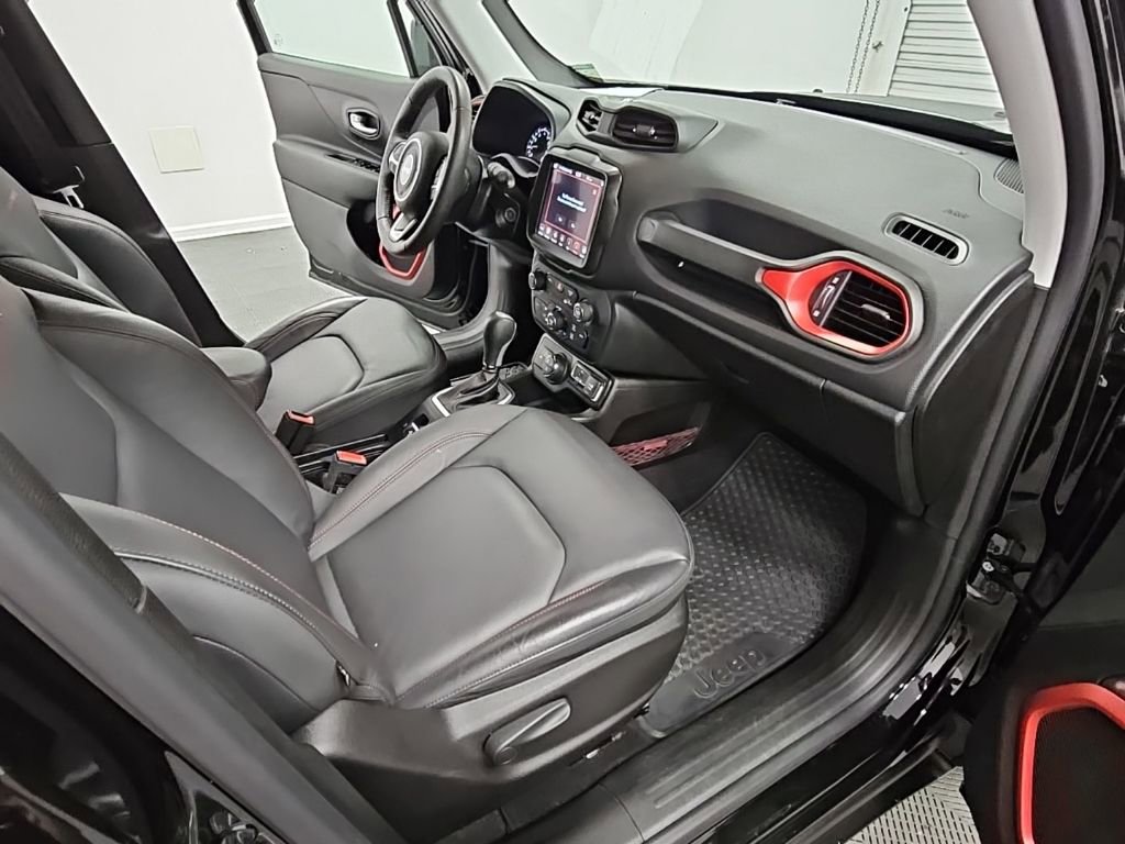 Used 2023 Jeep Renegade Trailhawk w/ Trailhawk Elite Group image 36
