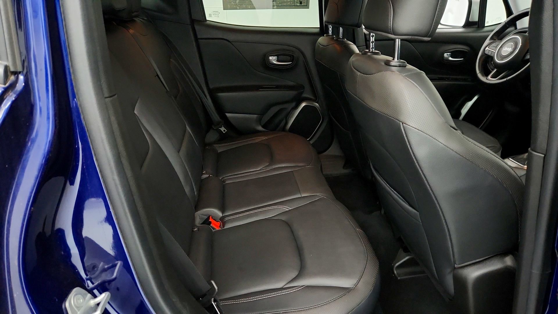 Used 2018 Jeep Renegade Limited w/ UConnect 8.4 Nav Group AWD/4WD image 25
