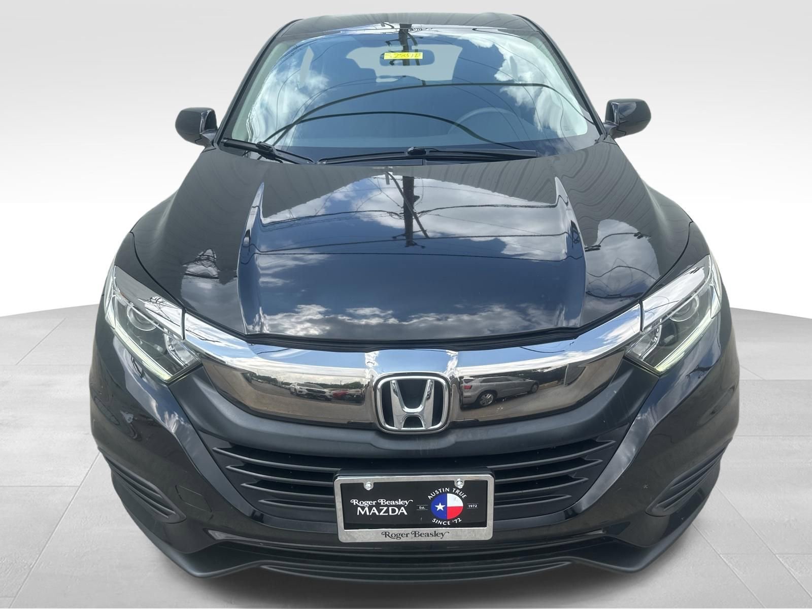 Used 2022 Honda HR-V LX image 2
