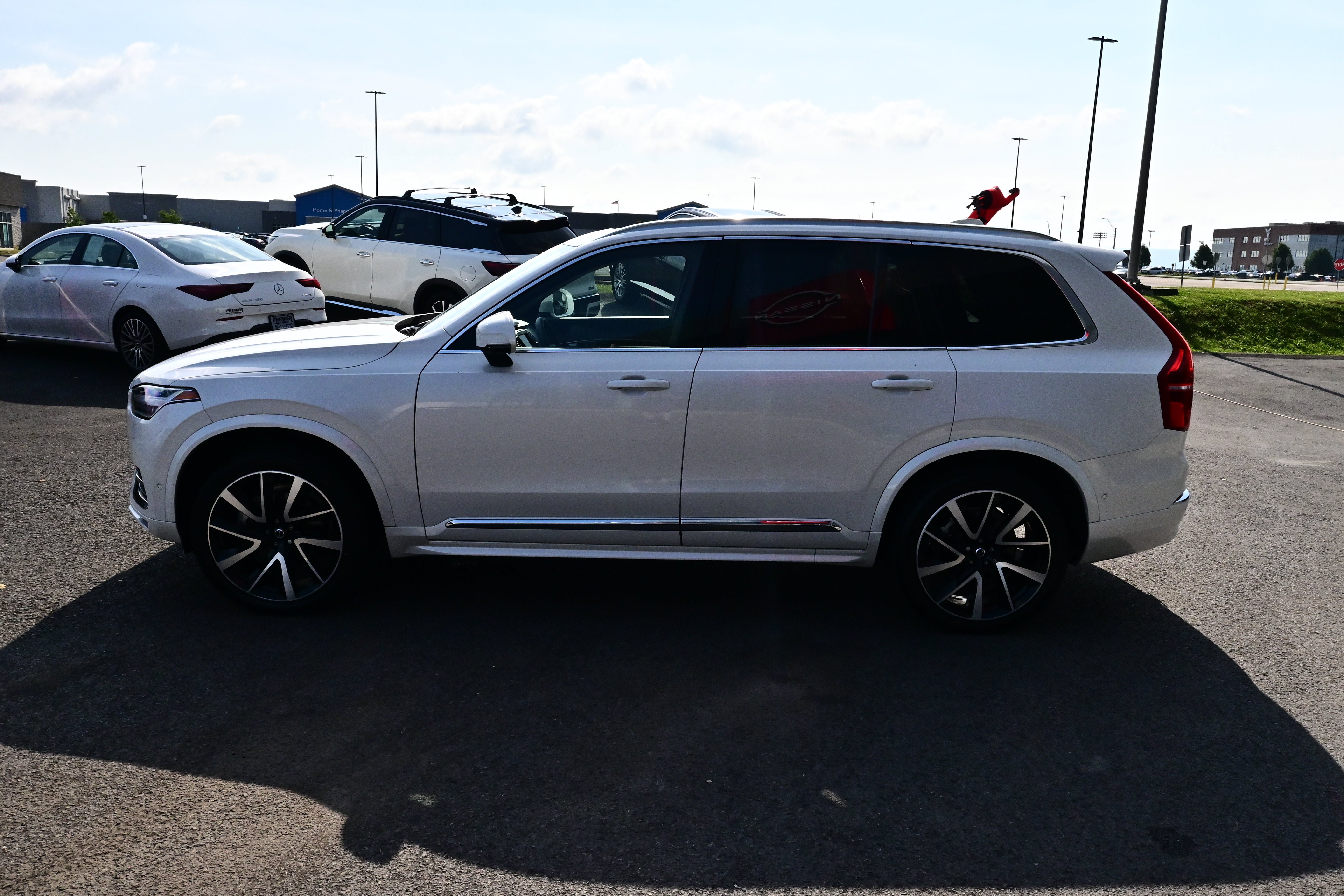 Used 2024 Volvo XC90 B6 Ultimate w/ Protection Package Premier AWD/4WD image 5