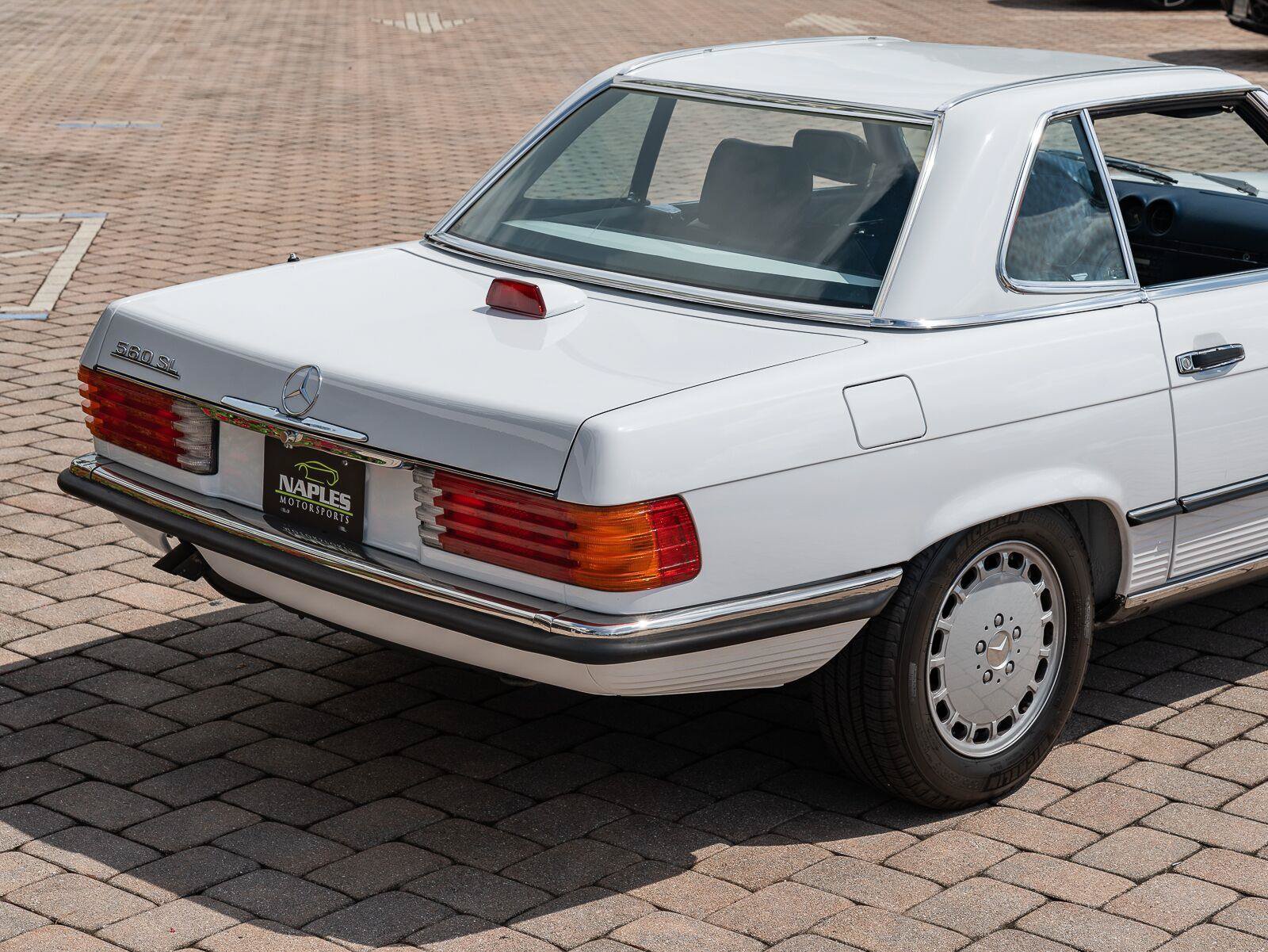 Used 1987 Mercedes-Benz 560 SL image 28