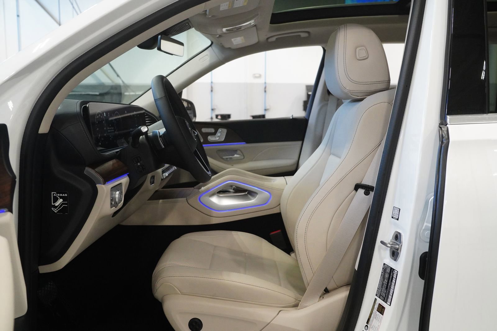 New 2026 Mercedes-Benz GLS 450 4MATIC image 2