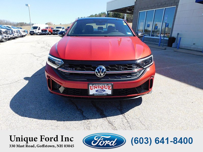 Used 2024 Volkswagen Jetta GLI Autobahn FWD image 3
