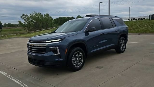 New 2026 Chevrolet Traverse LT FWD image 4