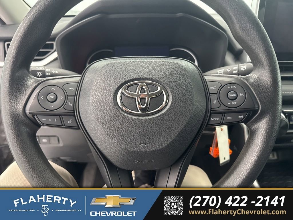 Used 2024 Toyota RAV4 LE image 22