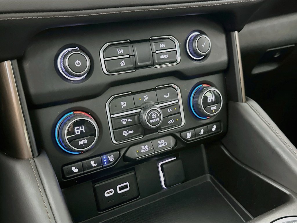 Used 2023 Chevrolet Suburban High Country AWD/4WD image 16