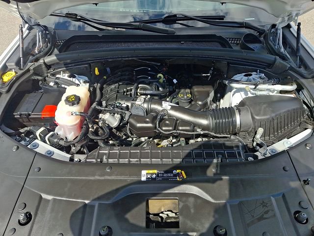 Used 2023 Jeep Grand Cherokee Laredo AWD/4WD image 30