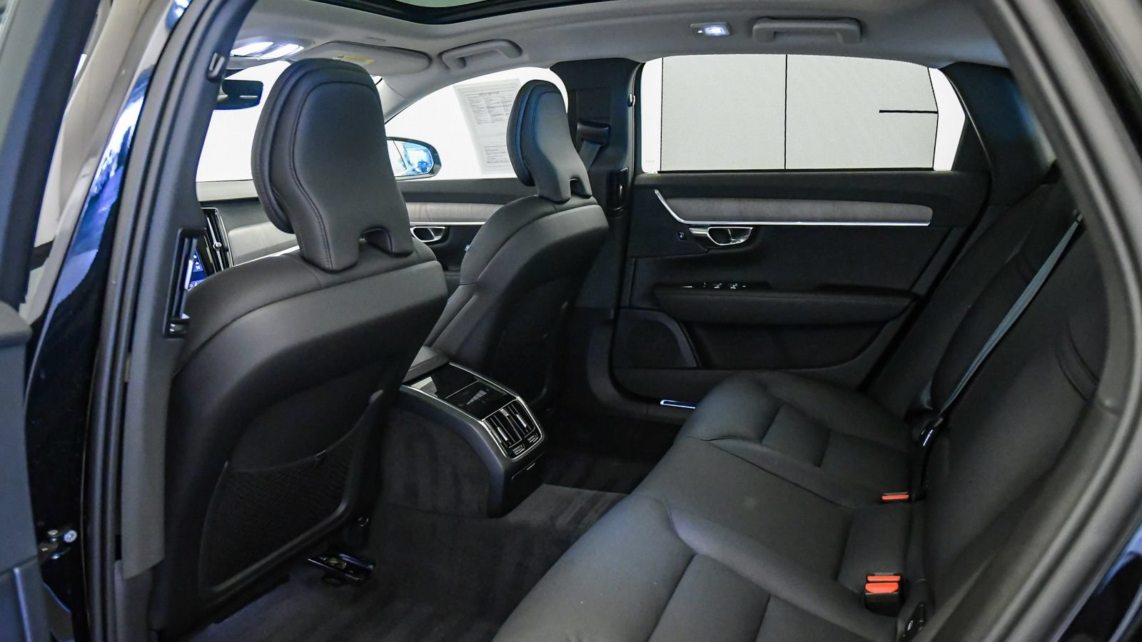 Certified 2023 Volvo S90 B6 Plus AWD/4WD image 19