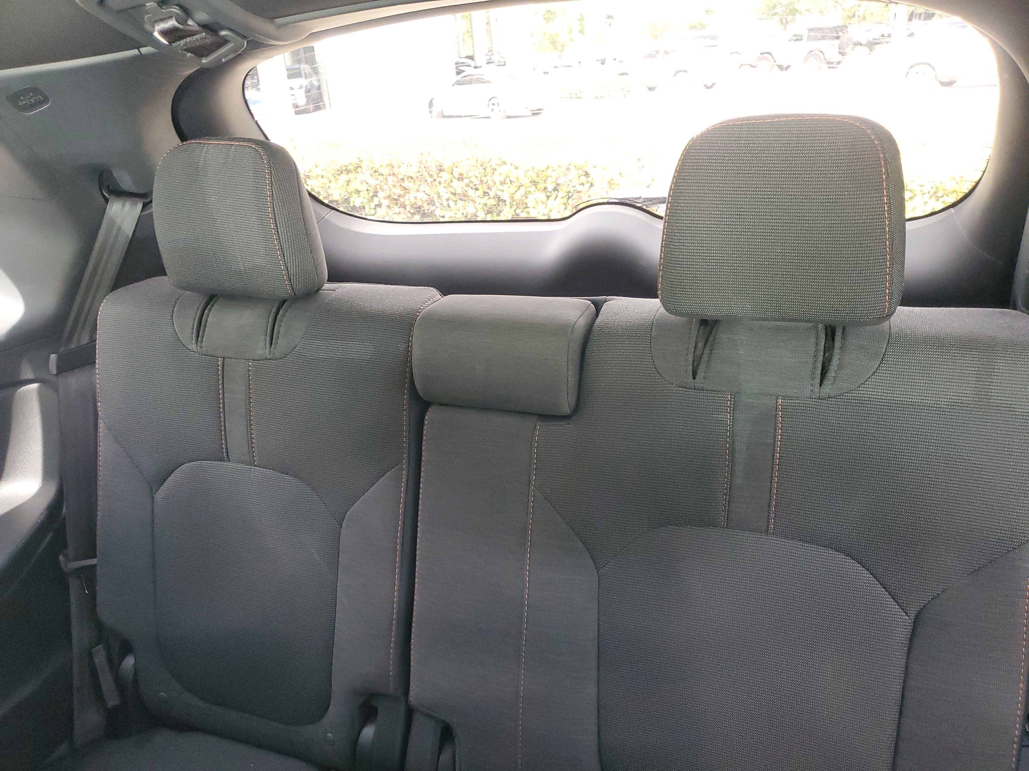 Used 2025 Honda Pilot Sport image 14