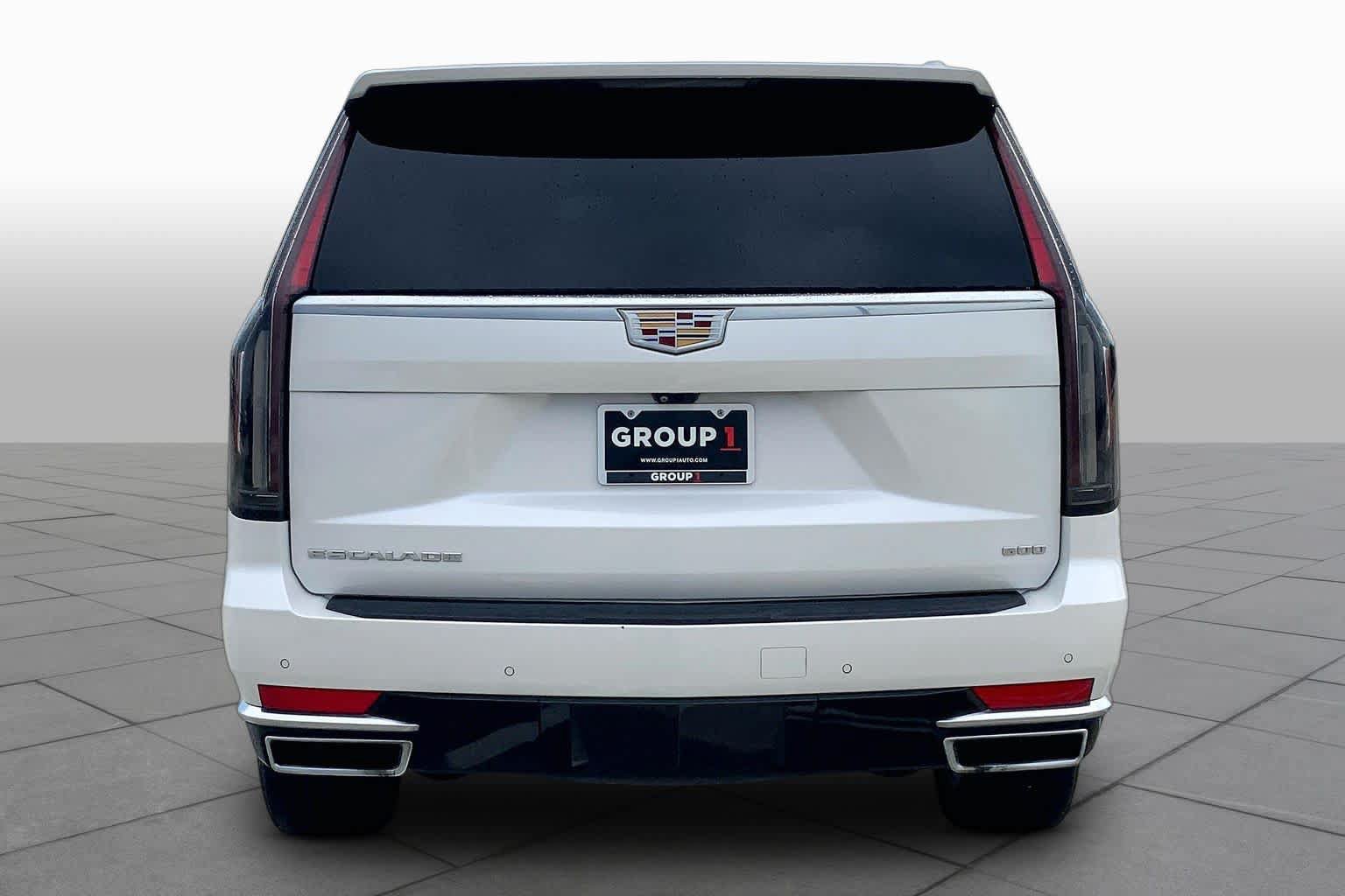 Used 2023 Cadillac Escalade ESV Premium Luxury AWD/4WD image 5