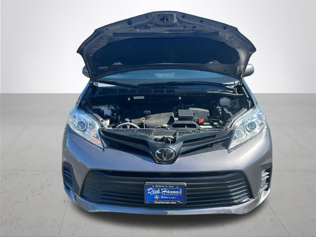 Used 2020 Toyota Sienna L FWD image 4