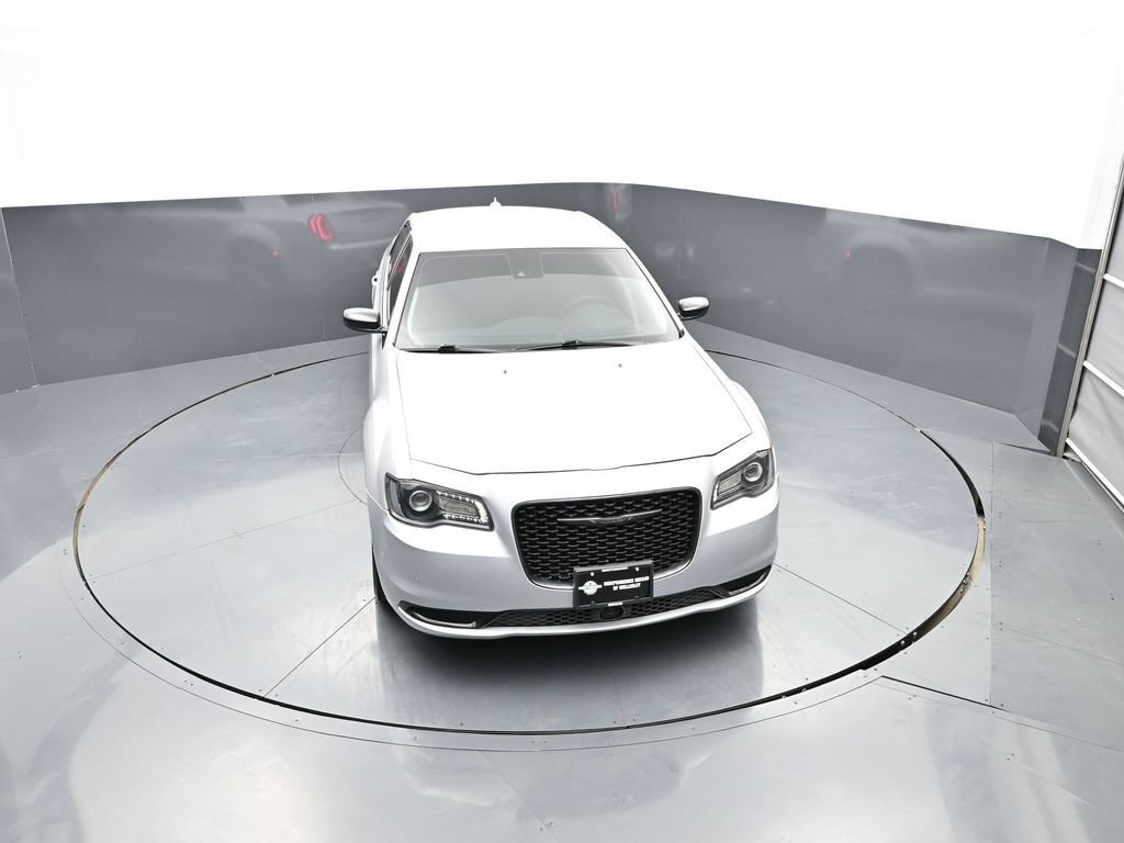 Used 2023 Chrysler 300 Touring w/ Safetytec Plus Group RWD image 41