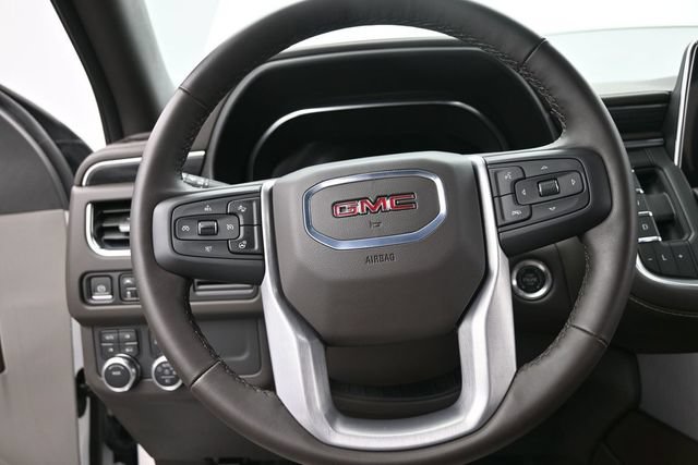 Used 2024 GMC Yukon XL SLT w/ SLT Luxury Package AWD/4WD image 29