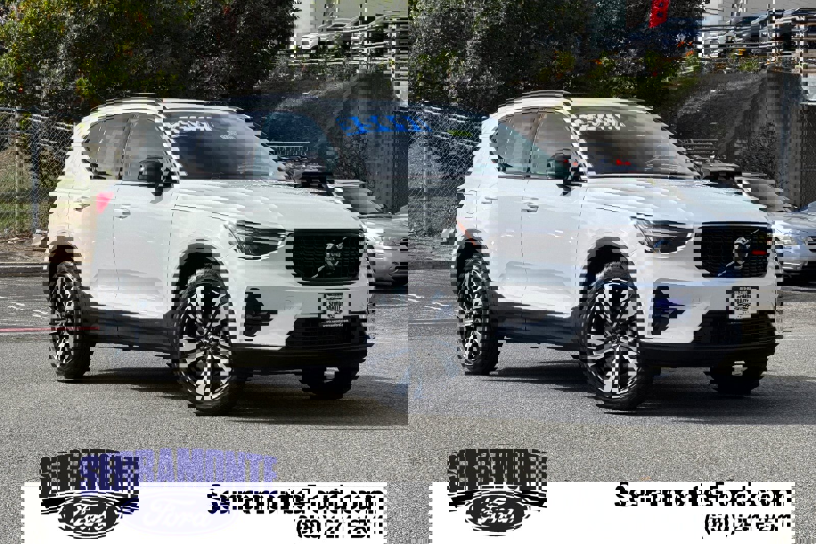 Used 2025 Volvo XC40 B5 Plus