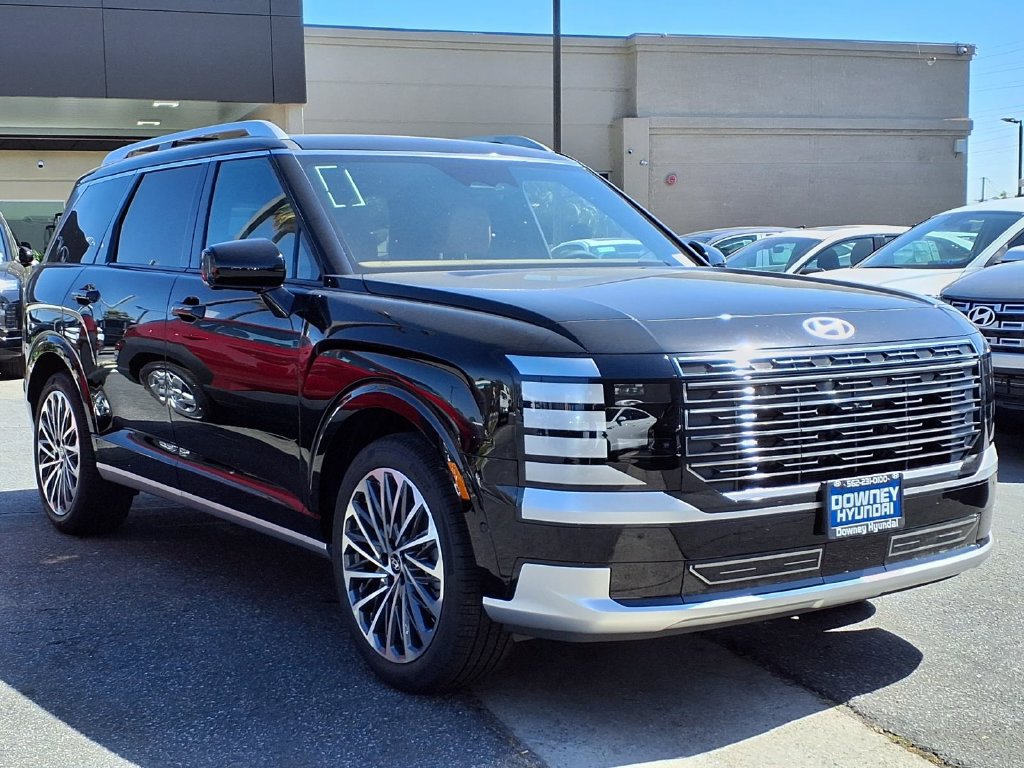 New 2026 Hyundai Palisade Calligraphy FWD image 3