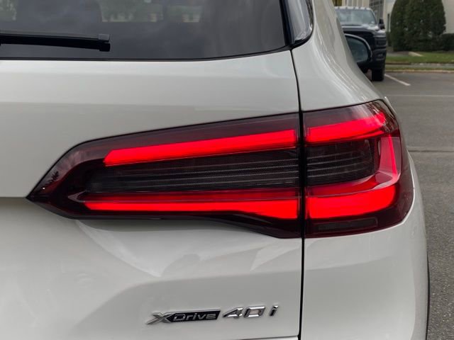 Used 2022 BMW X5 xDrive40i w/ Premium Package image 18
