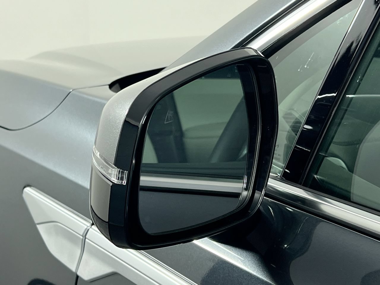 New 2026 Kia Sorento S FWD image 11