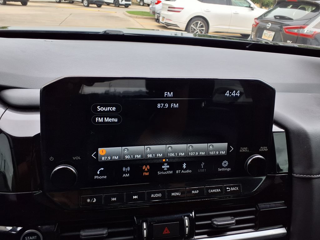 Used 2022 Nissan Pathfinder SL w/ SL Premium Package FWD image 28