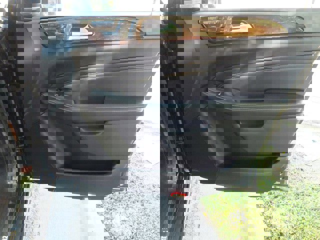 Used 2012 Mercedes-Benz ML 350 BlueTEC 4MATIC image 24