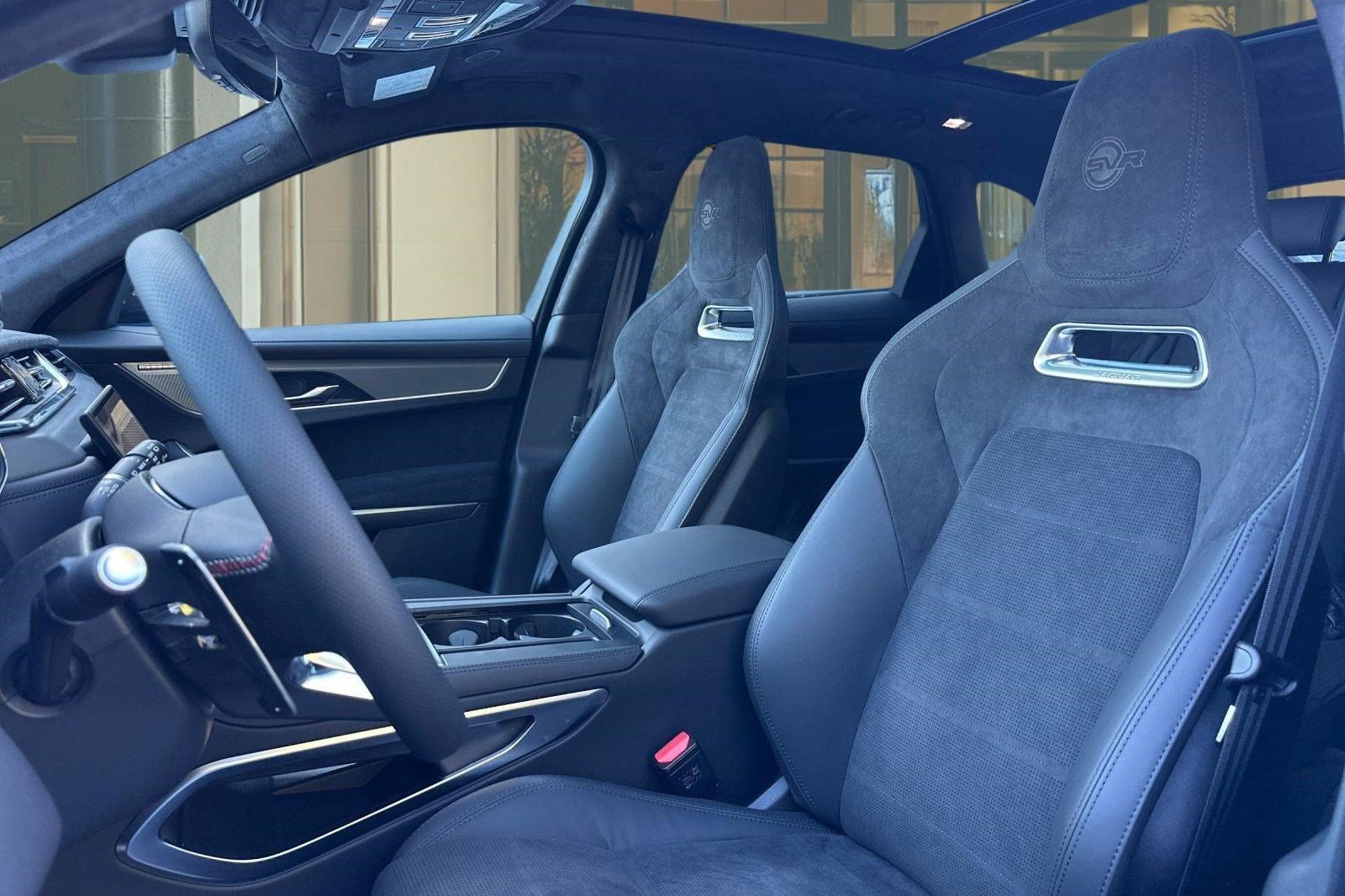 New 2026 Jaguar F-PACE SVR 575 Edition image 21