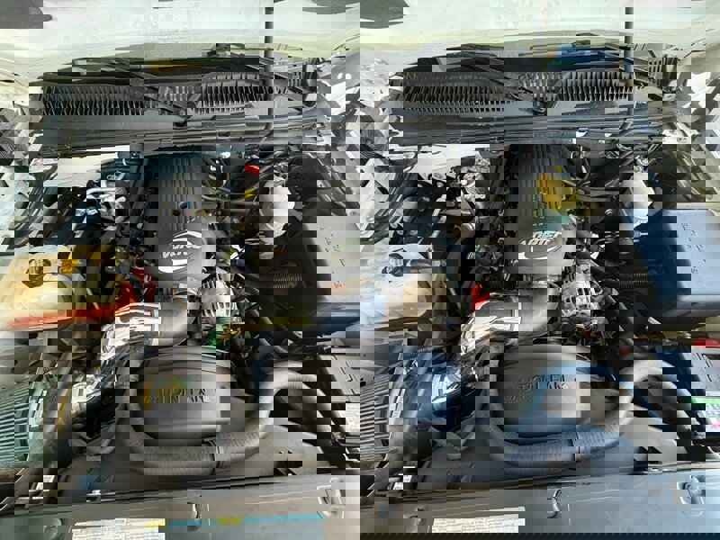 Used 2002 Chevrolet Avalanche 2WD image 32