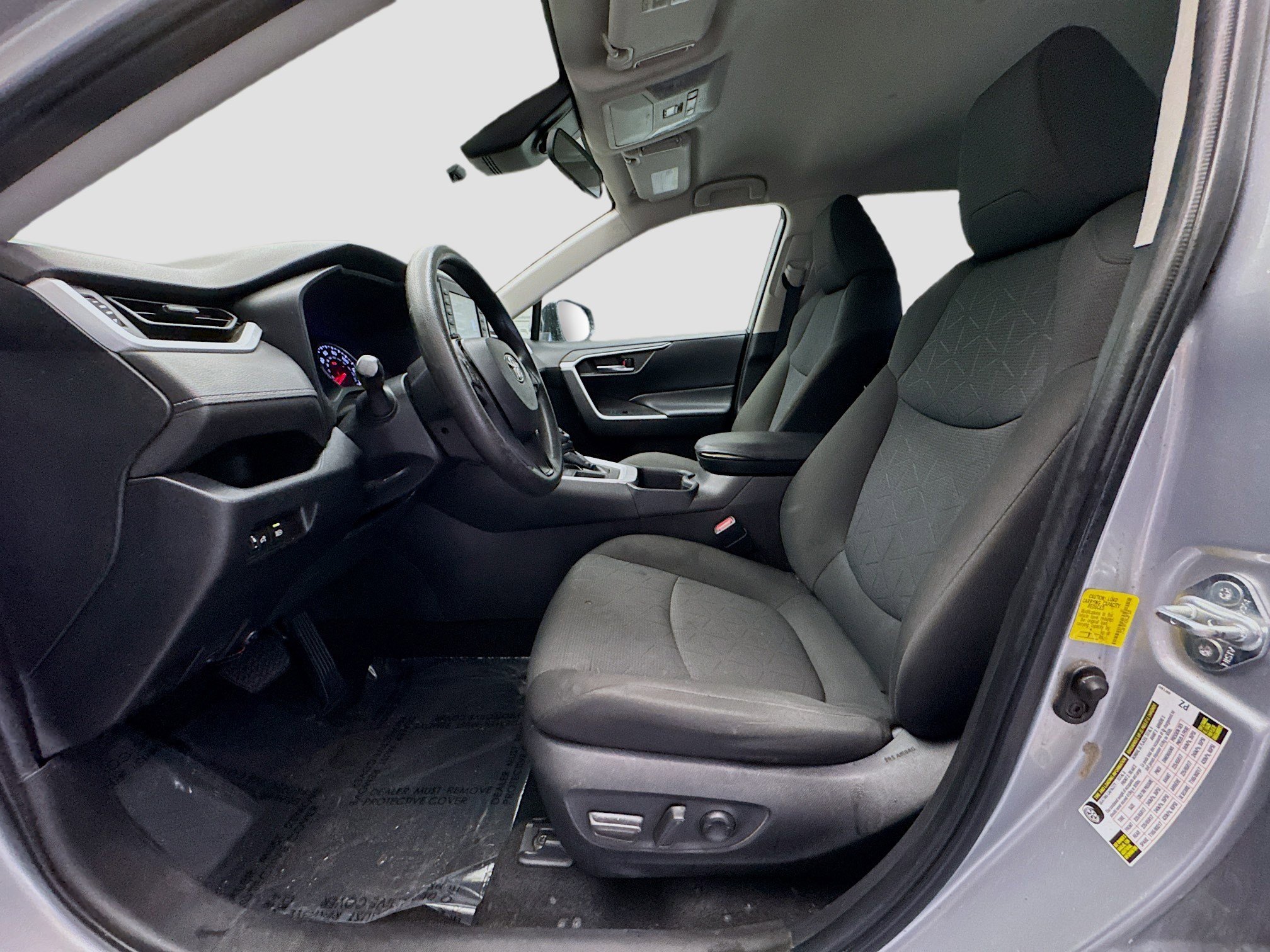 Used 2022 Toyota RAV4 XLE image 13