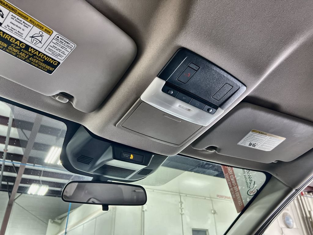 Used 2025 Nissan Rogue SV FWD image 32
