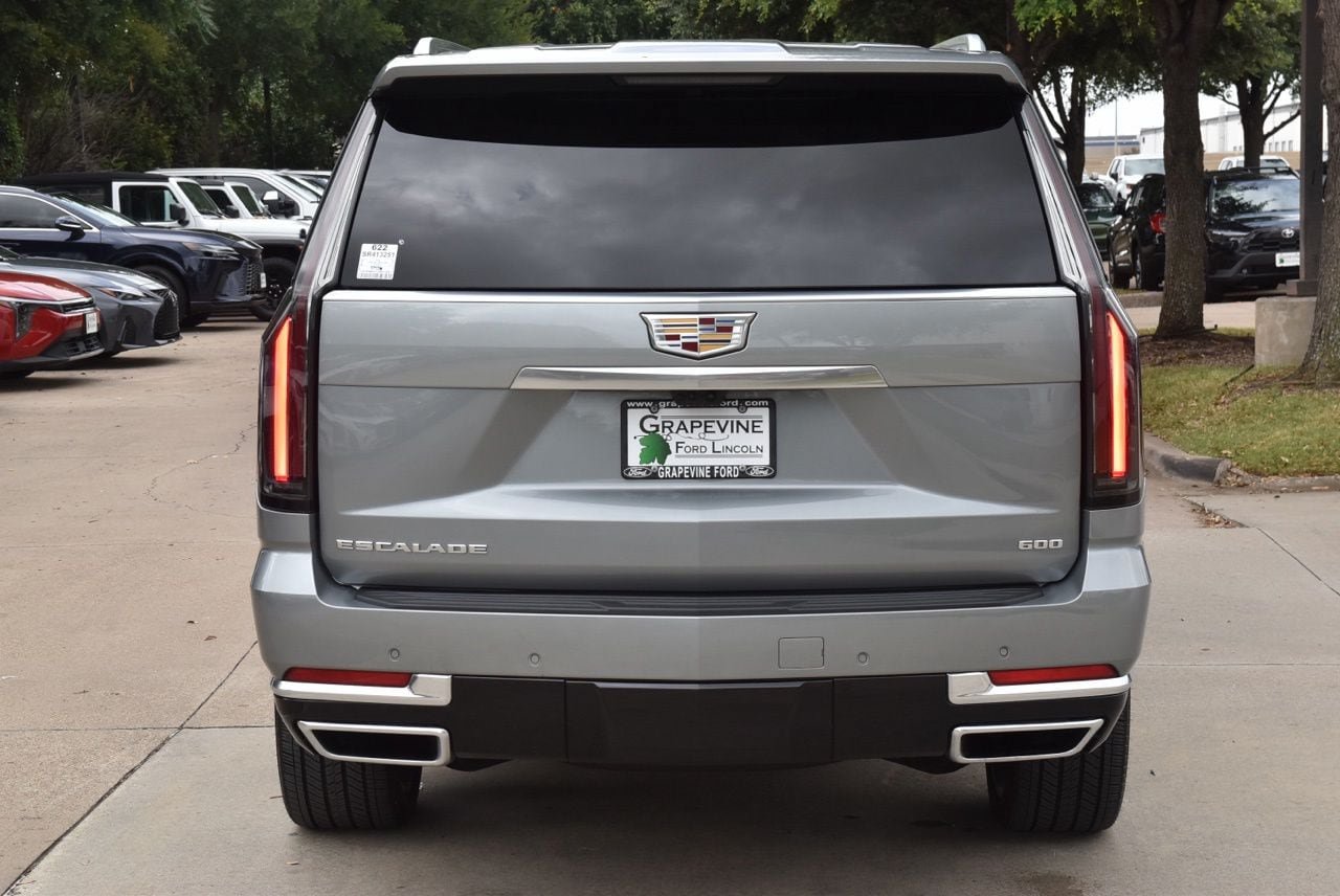 Used 2025 Cadillac Escalade ESV Premium Luxury Platinum AWD/4WD image 9