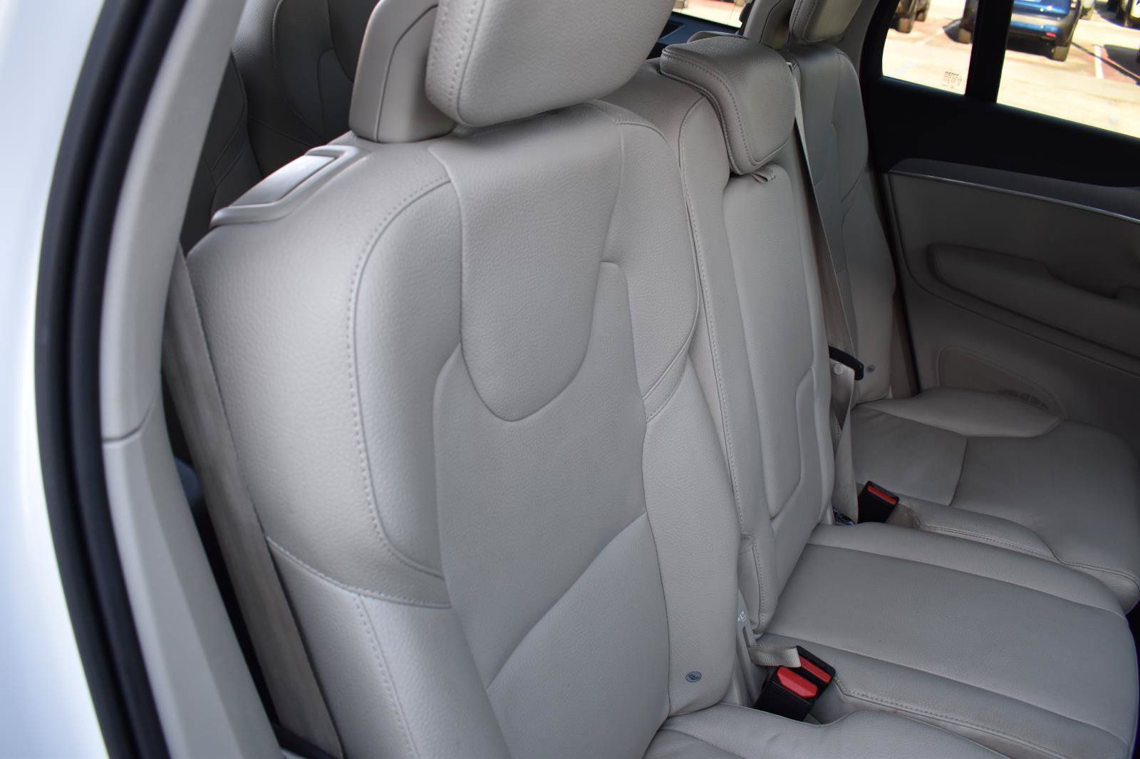 Used 2021 Volvo XC90 T5 Momentum w/ Protection Package Premier FWD image 61