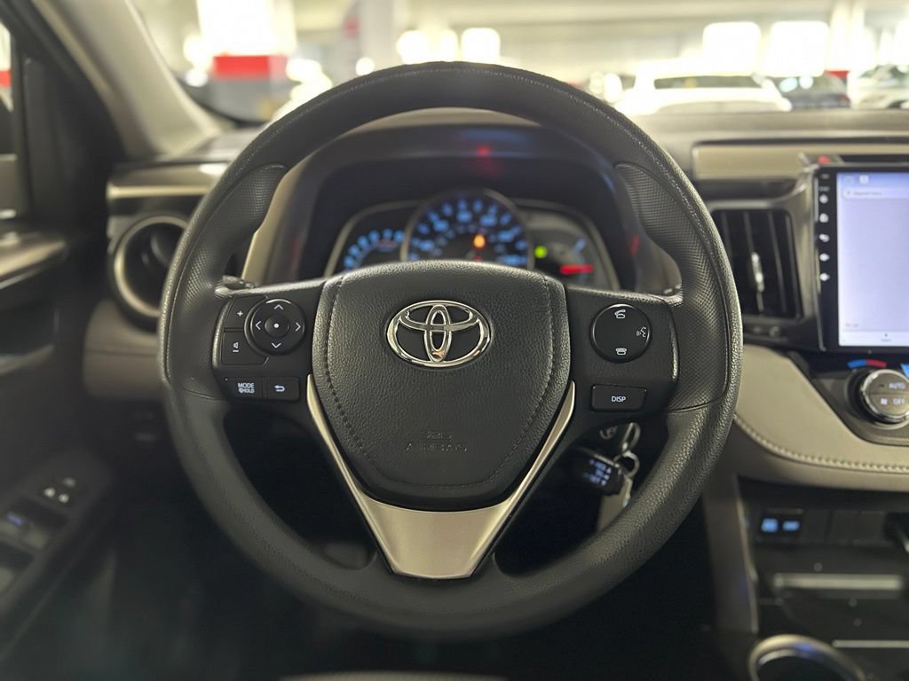 Used 2015 Toyota RAV4 XLE AWD/4WD image 30