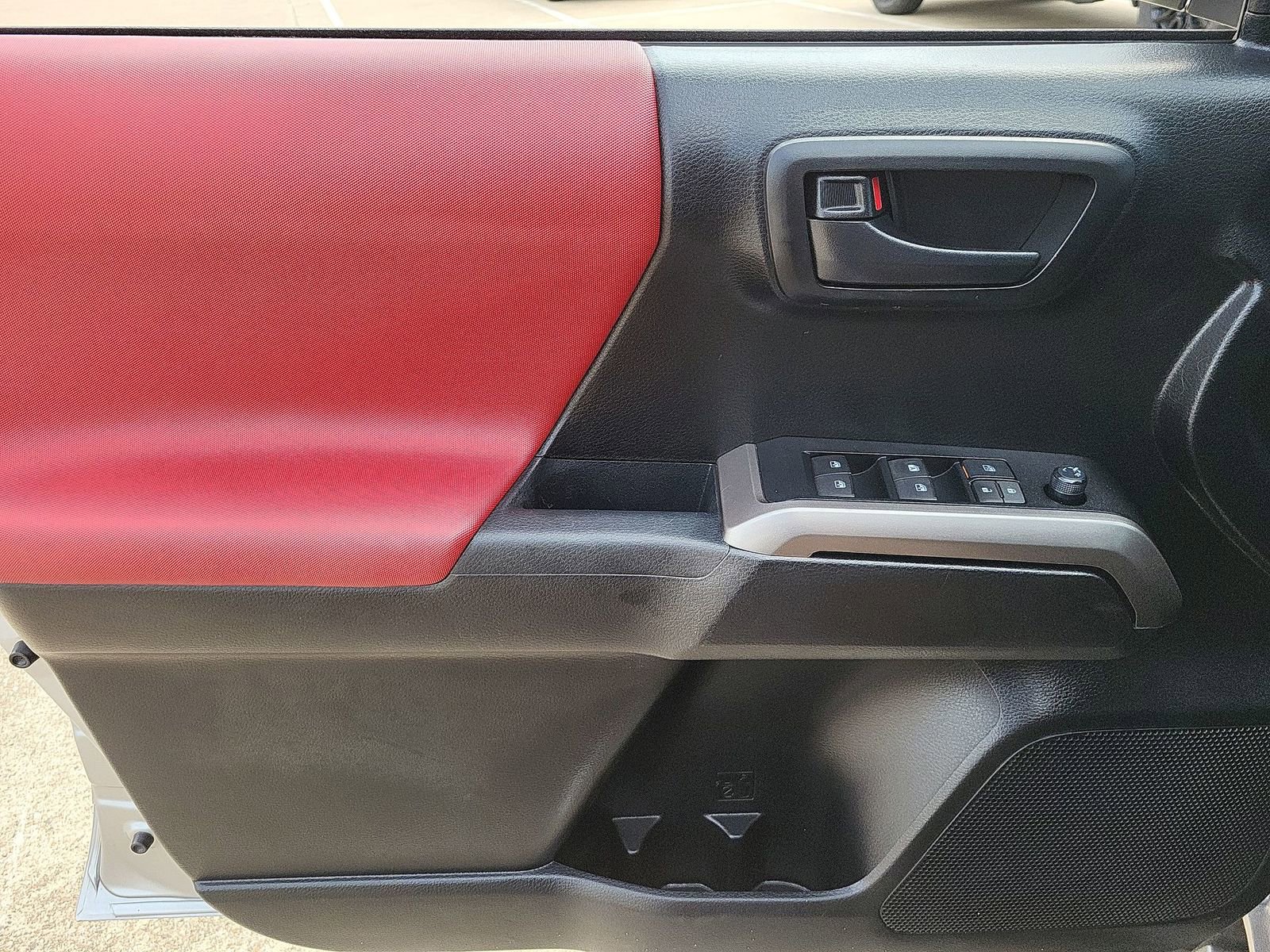 Used 2021 Toyota Tacoma SR5 w/ Technology Package image 22