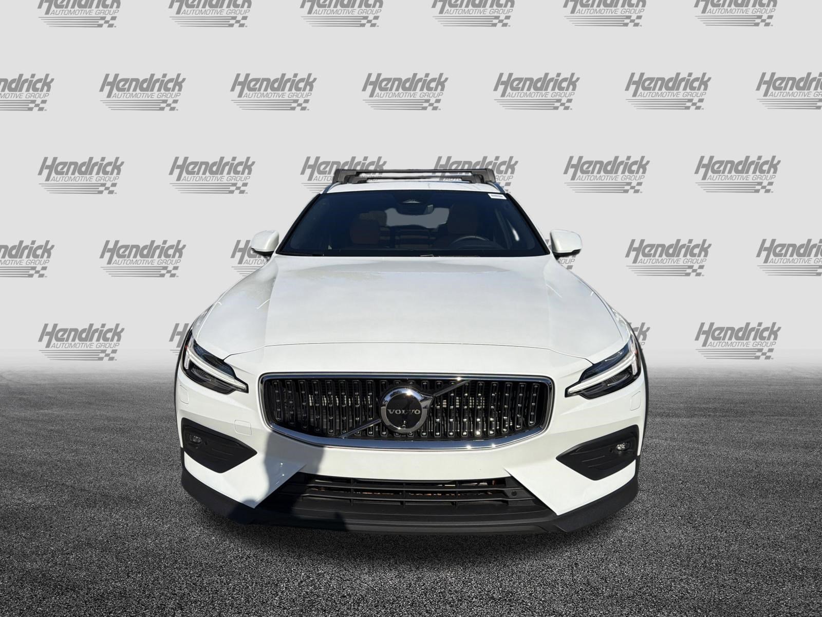 Used 2026 Volvo V60 B5 Cross Country Ultra w/ Protection Package Premier AWD/4WD image 3