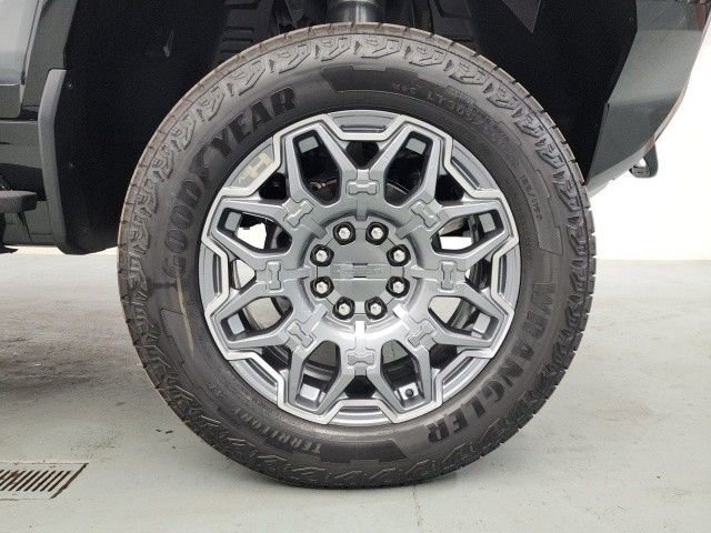 New 2025 GMC Hummer EV 3X image 40